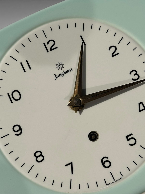 Image 1 of Vintage Junghans Keramische Keukenklok Jaren 50 60 Mintgroen -  8-Daags Uurwerk Mid-Century Modern Design Wandklok 