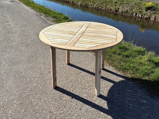 Image 1 of Zware kwaliteit teakhouten tuintafel 150cm - als NIEUW -