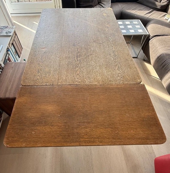 Image 1 of Klassieke uitschuifbare compacte eiken keukentafel (104x74x78) 