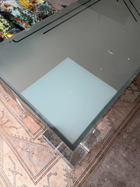 Image 1 of Plexiglas-Schreibtisch mit Glasplatte und Beleuchtung – Design der 90er Jahre