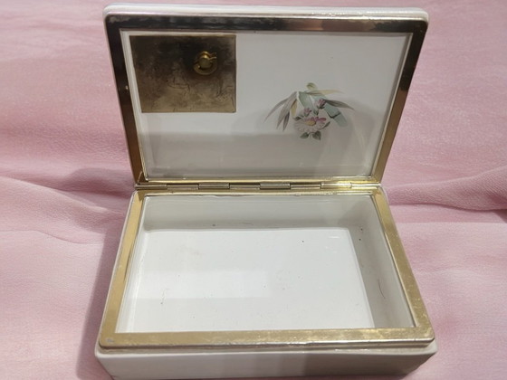 Image 1 of Portagioie musicale ( Carillon ) in porcellana