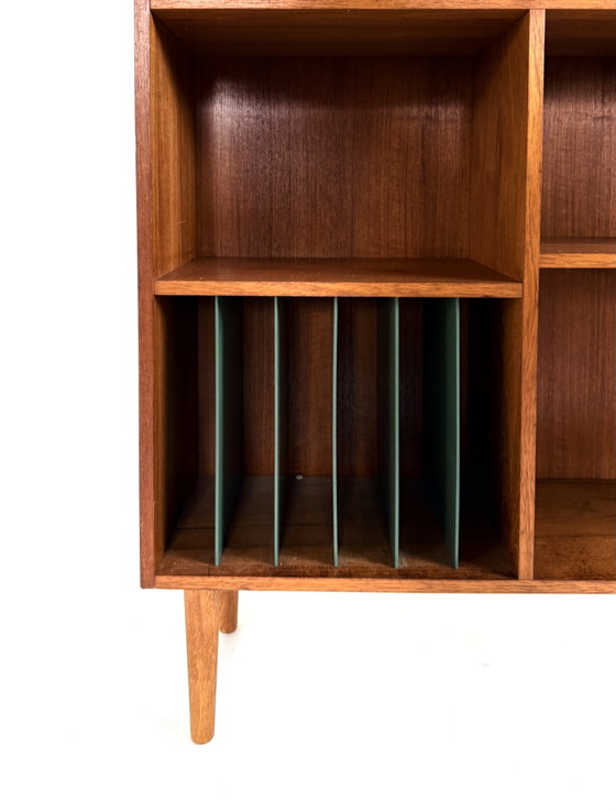 Vintage Danish Teak LP Cabinet '60s – High Boards, Wood (photo 4 of 10)