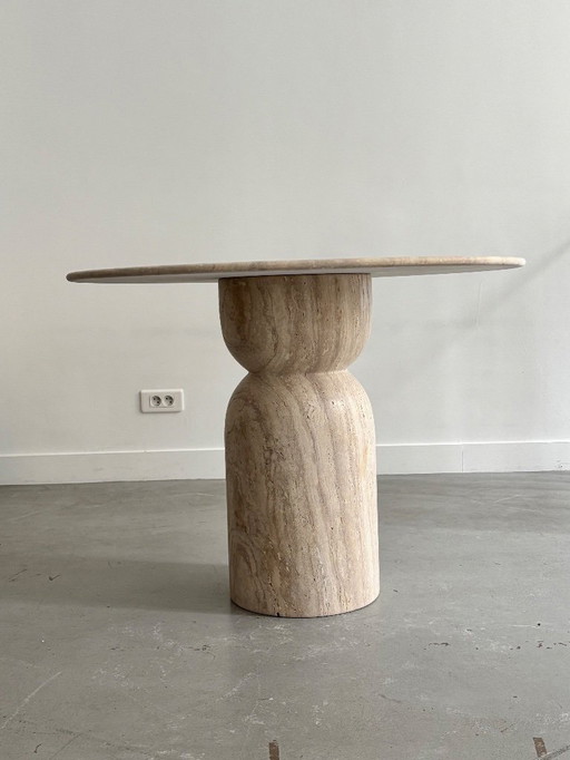 Table à manger en travertin 