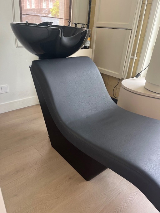 Kappers washunit Dormeuse ontwerp van Marcel Wanders