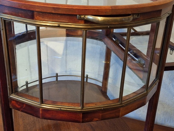 Image 1 of Serveerwagen/barkar van mahoniehout, messing en glas, 1920