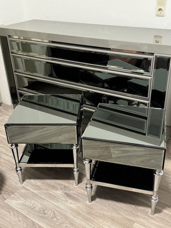 Image 1 of Ensemble design : Grande commode de luxe avec deux tables d’appoint