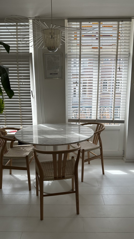 Image 1 of Ronde marmeren eettafel 110cm