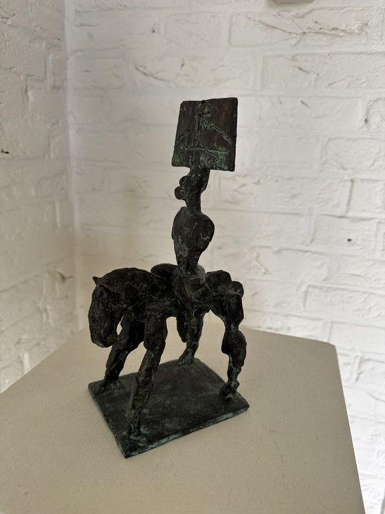 Image 1 of Bronzen beeldje met strijder te paard 