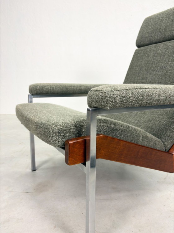 Image 1 of 'Lotus' Heren Fauteuil van Rob Parry voor Gelderland