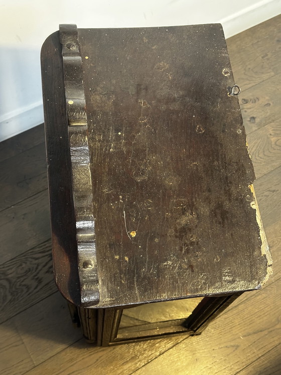 Image 1 of Vetrina in legno massello intagliato in stile Luigi XV, inizio XIX secolo