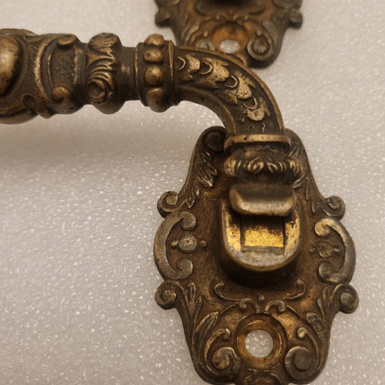 Image 1 of 2 poignées en bronze, Directoire, signé et numéroté 