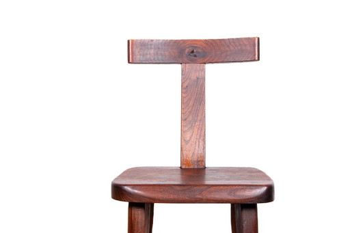 Set aus 4 skandinavischen Stühlen aus massiver Ulme, Modell T im Stil von Olavi Hanninen.