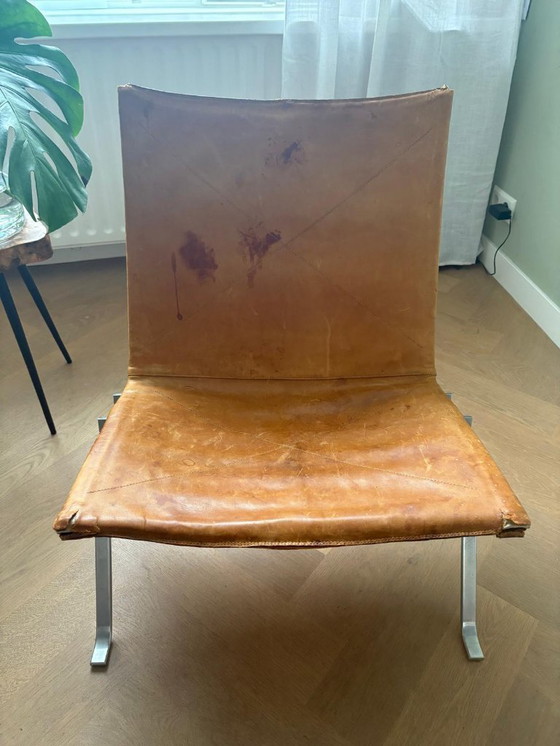 Image 1 of Autentiche sedie vintage PK22 di Poul Kjærholm - Patina cognac invecchiata