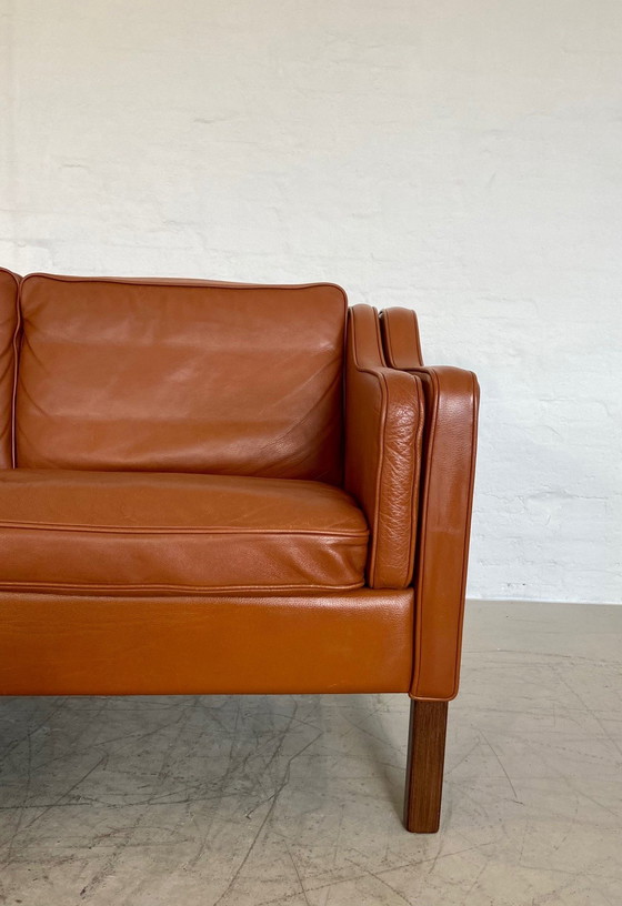 Image 1 of Mid Century Vintage Danish Mogens Hansen 3 Person Sofa in Cognac Leather (Canapé 3 personnes en cuir cognac)