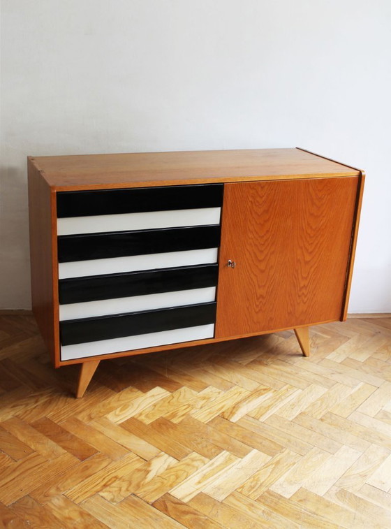 Image 1 of Origineel Tsjechisch dressoir uit de jaren 60 van Jiří Jiroutek