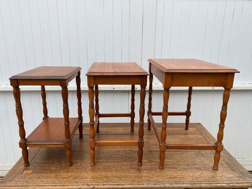 Set aus 3 rustikalen Auszieh-Couchtischen Kirschbaum 1950