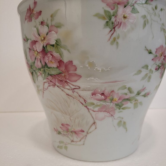 Image 1 of Floral design cache pot, Limoges porcelain, 60&#39;s - France