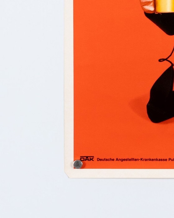 Image 1 of Wer trinkt sinkt - DAK – jaren 70 – Originele vintage reclameposter – Mid-Century Modern – 59,4x42,0 cm A2
