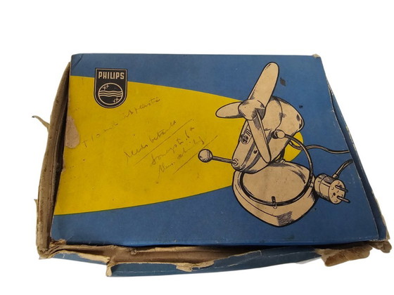 Image 1 of Dutch design - Philips - HA 2728 - Bakelite - table fan - 50s
