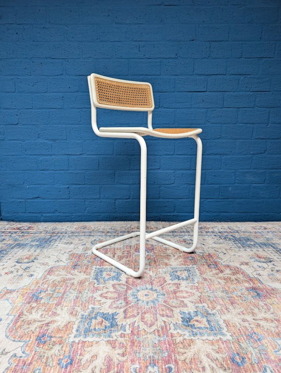 Set of 3 barstools with white metal frame and rattan, Vintage (photo 7 of 15)