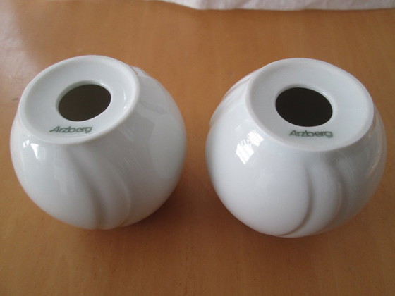 Image 1 of Set di 2 portacandele vintage ARZBERG a forma di tulipano, nella scatola originale con candele incluse.