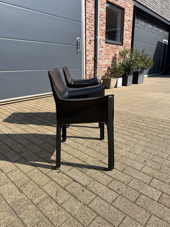 Image 1 of 2x Cassina Cab 413 Mario Bellini met armleuningn in zwart Tuig leder
