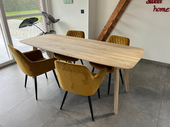 Image 1 of Tavolo in rovere massello, ovale danese + rastremato e 4 sedie in velluto