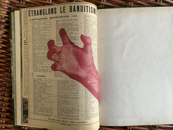 Brochure L’Armée Du Crime, Affiche Rouge. Extremely Rare Historical Document. 1944 – Coffee table books (photo 4 of 12)
