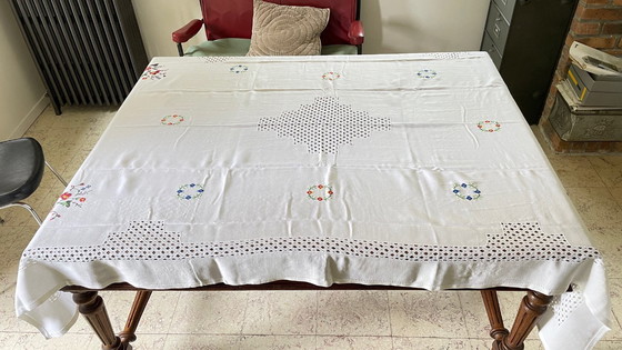 Image 1 of Rectangular embroidered tablecloth + 12 vintage napkins