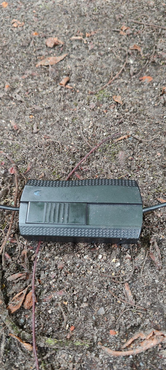 Image 1 of Tweekleurige verstelbare vloerlamp van Holtkoetter uit de jaren 80