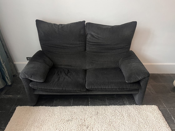 Image 1 of Cassina Maralunga 2 zits van Vico Magistretti - bicolore zwartgrijs