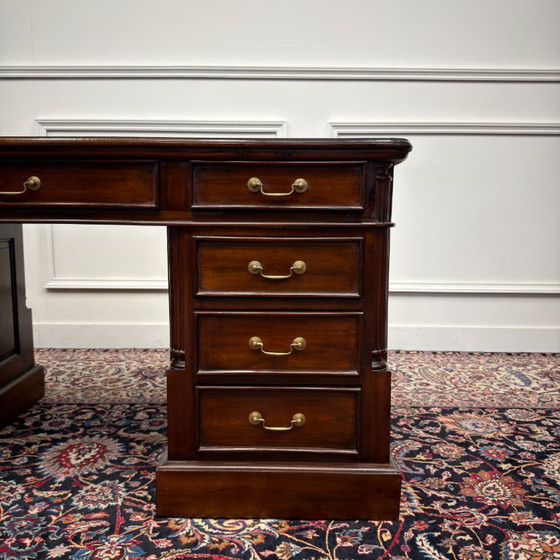 English Classic Desk with Green Leather – Wood (photo 11 of 19)