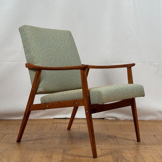 Image 1 of Paar volledig gerenoveerde Tsjechoslowaakse Interier eiken fauteuils, jaren 1960 - Mid Century Modern