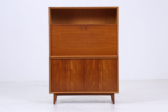 Image 1 of Armoire à linge vintage des années 60 | Mid Century Armoire à vêtements Vintage Armoire à casiers Rétro des années 70 #07-64