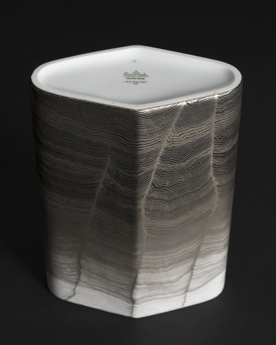 Image 1 of Rare trio de vases en porcelaine "Chiffon" Alain Le Foll × Rosenthal *édition du jubilé*