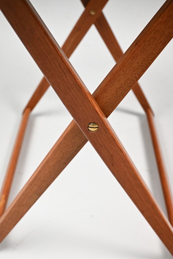 Image 1 of Mesa auxiliar Dyrlund