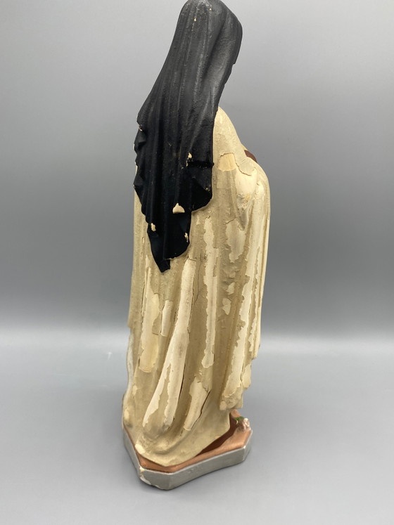 Sint Thérèse van Lisieux met rozen - Antiek polychroom gipsbeeld – Decoratieve objecten (photo 4 of 5)