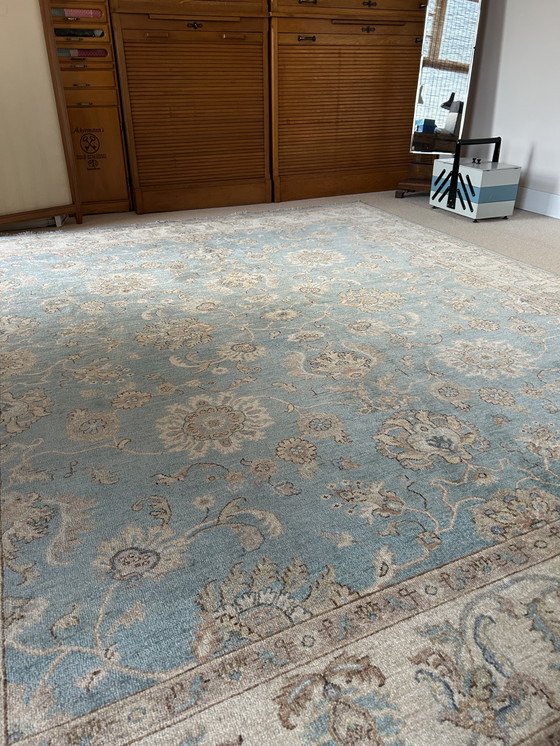 Image 1 of Alfombra Ziegler azul claro de 2,5 x 3 metros.