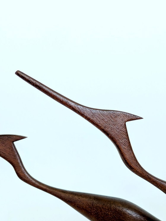Image 1 of Teakhouten kraanvogelsculpturen uit het midden van de 20e eeuw, Deense modernistische houten vogels op een sokkel, decoratie uit
