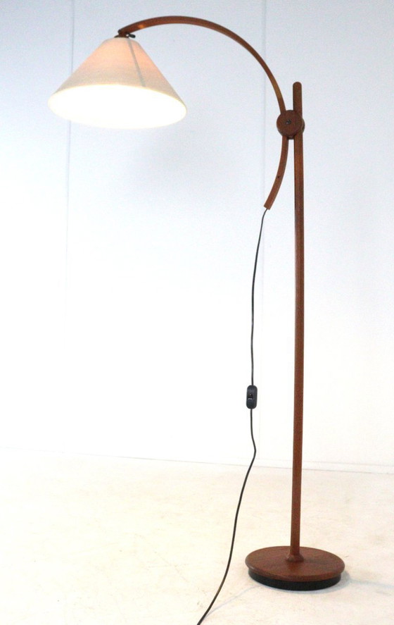 Image 1 of Lampadaire Domus « Arcea » en teck vintage