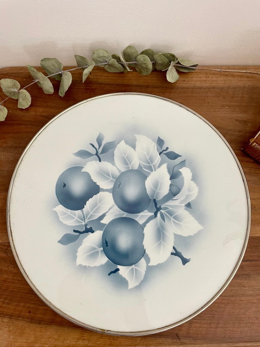 Vintage trivet or cake stand