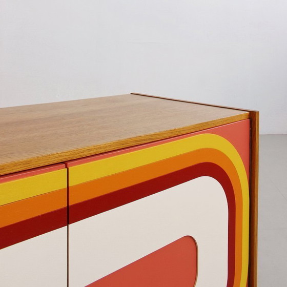 Image 1 of Credenza vintage nel nuovo e colorato stile di metà secolo, anni '60