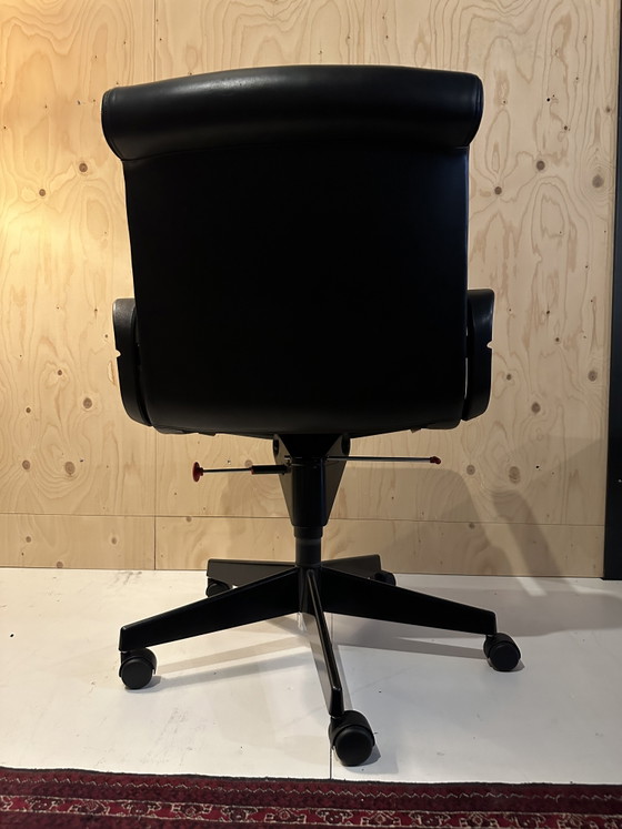 Image 1 of Walter Knoll. Fauteuil de direction conçu par Richard Sapper.