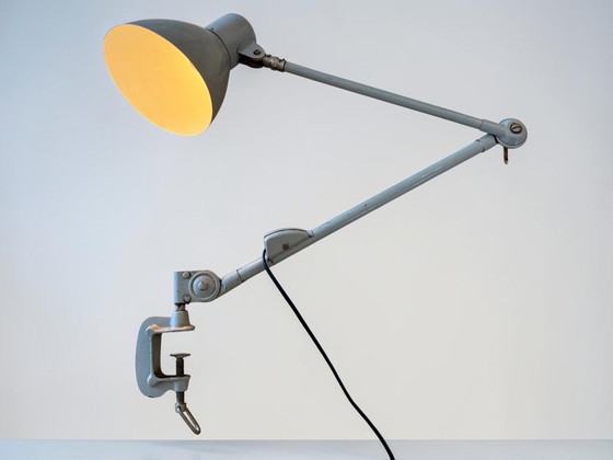 1950er Industrielle SIS-Licht Gelenkarm-Arbeitsleuchte - Ausgezeichneter Zustand (photo 8 of 16)