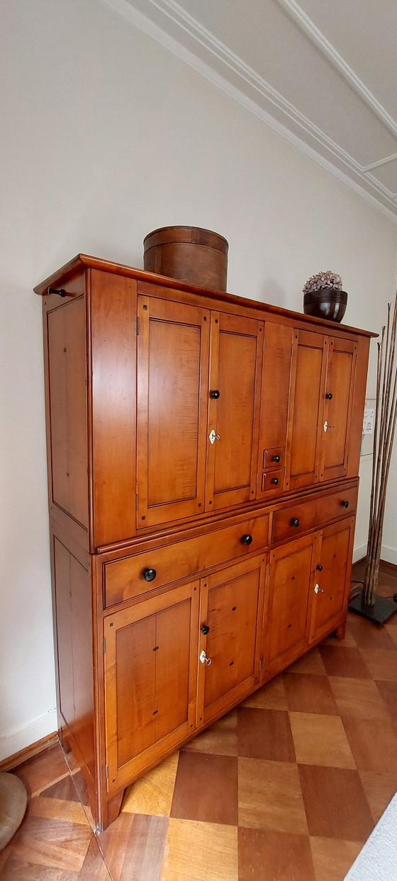 Image 1 of Buffet Shaker de Schuitema and Sons, 166 de large x 182 de haut x 44 de profondeur.