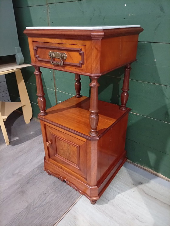 Image 1 of Mobile con piano in marmo