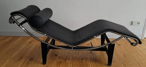 Chaise longue LC4 replica italiana in pelle nera (stile Le Corbusier) – Come nuova