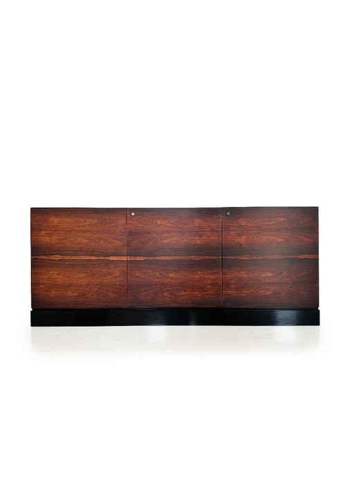 Rare buffet moderniste en placage de palissandre par Oswald Vermaercke pour V-Form, Belgique, années 1960