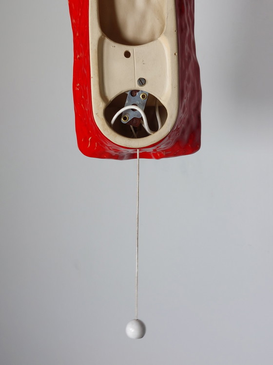 Image 1 of Felrode, zeldzame vintage wandlamp van organisch keramiek