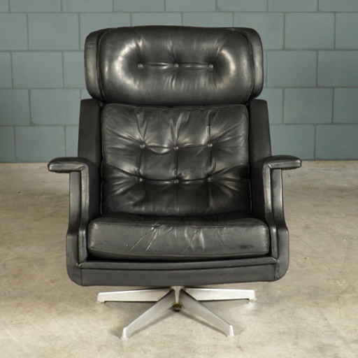 Poltrona girevole vintage in pelle nera, anni '70